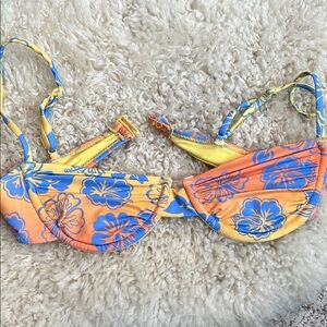 La Hearts Floral Bikini top